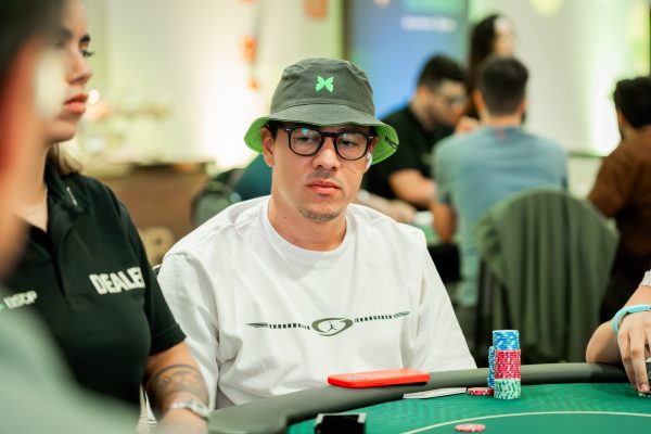 Саймон Диас лидирует в турнире BSOP Championship