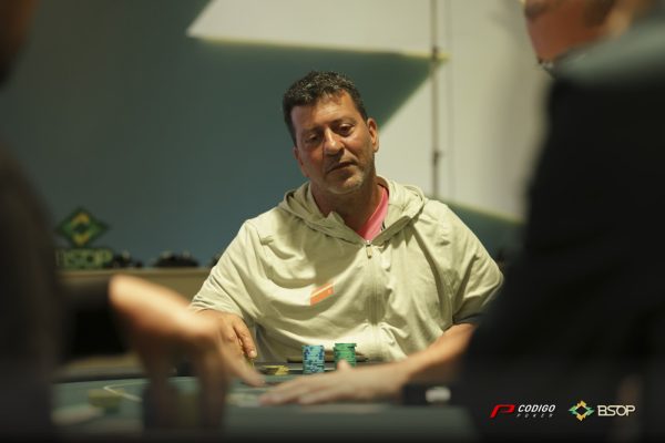 Военно-морской флот уверенно продвигается вперед в День 1А Чемпионата BSOP - CodigoPoker