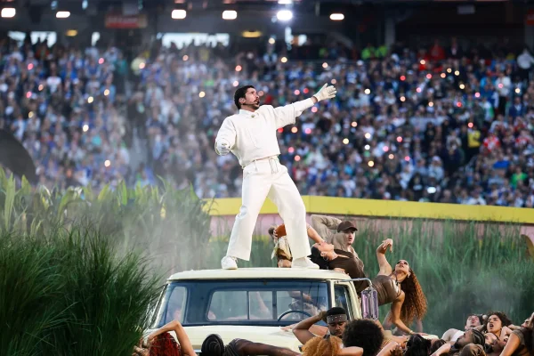Amor Y Odio: Los Jugadores De Poker Reaccionaron Al Show De Bad Bunny En El Super Bowl - CodigoPoker