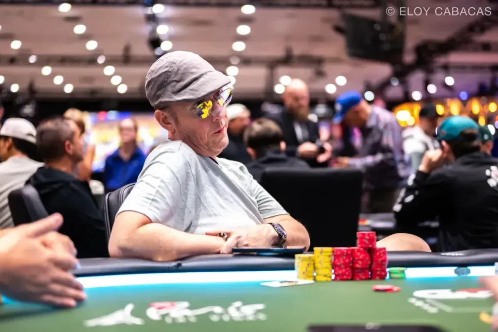 Los latinos clasificados del Día 1B en el Main Event del EPT París
