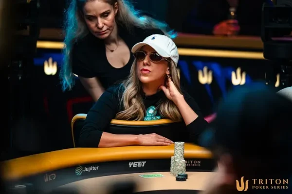 Kristen Foxen сбросила королей за финальным столом Triton Poker Series и мгновенно пожалела об этом -