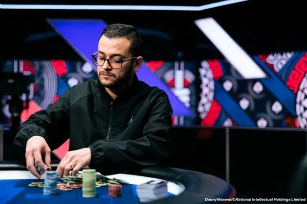 Julián Pineda вошел в число лидеров в первом событии Triton One - CodigoPoker