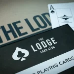 The Lodge остается под прицелом: без обвинений, но с более чем US$2 миллионами удержанных средств - CodigoPoker