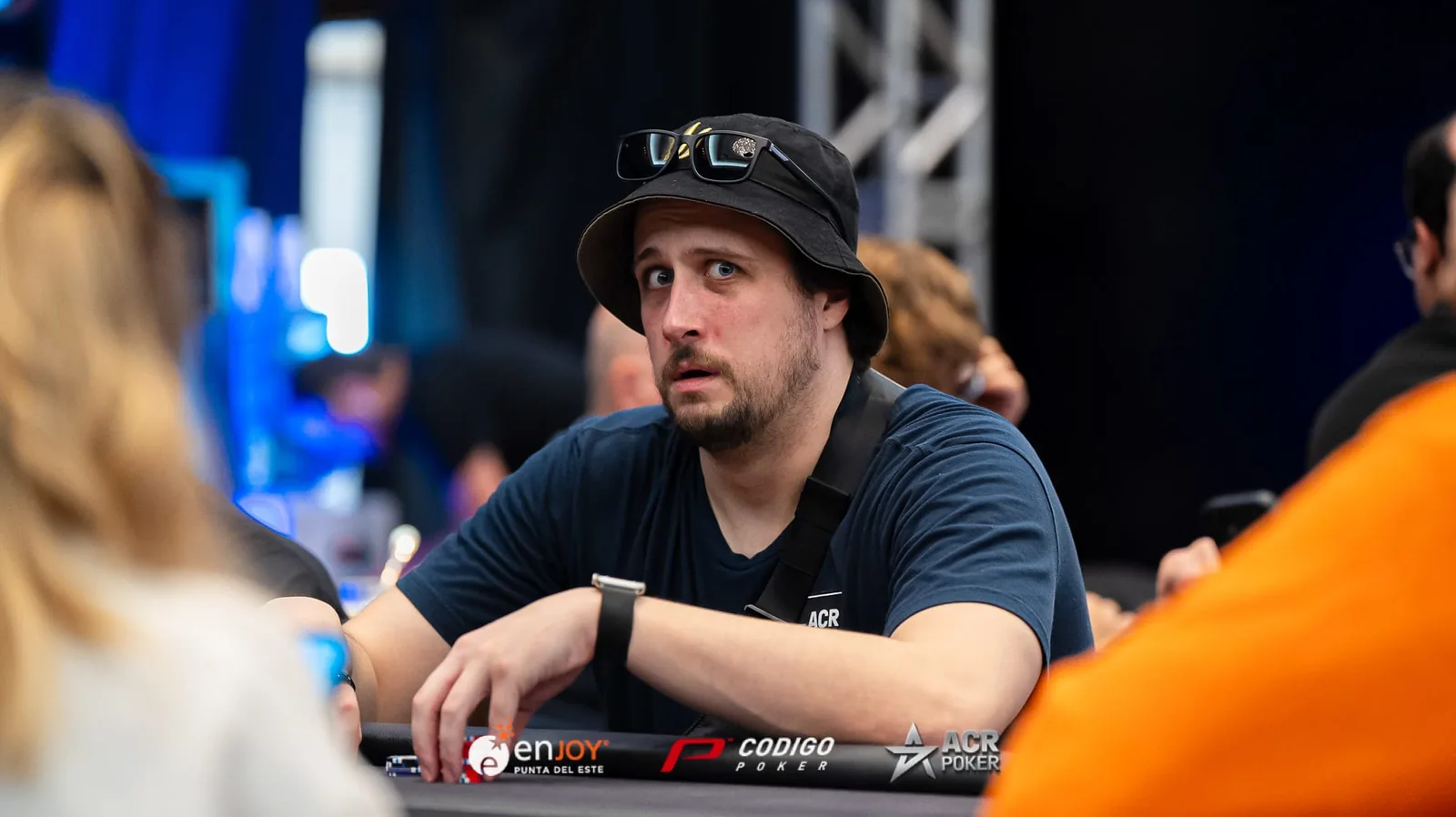 От Большого Брата к покерному заточению: Джон Парди играет 120 часов в прямом эфире — CodigoPoker