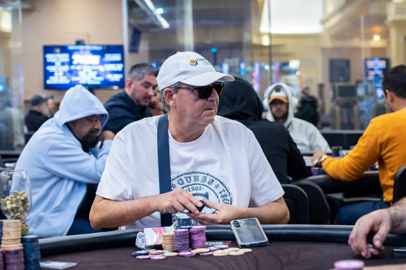 Steve Savard лидирует в Main Event SPS в Канкуне — CodigoPoker