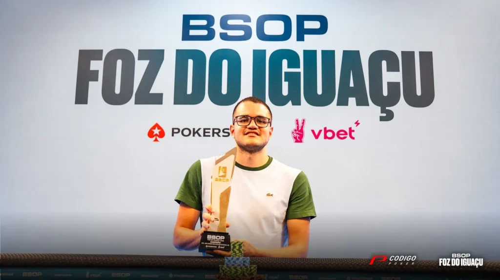 Https Images.codigopoker.com Wp Content Uploads 2025 10 06011721 Carlos Serrano Ganador 25K Super High Roller Dia Final Foz Do Iguacu