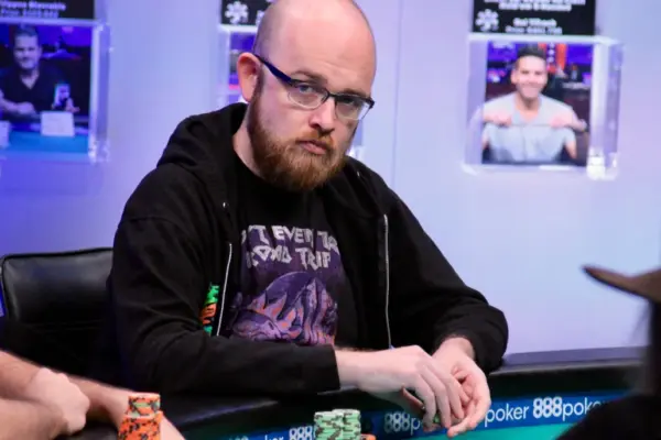 Дилан Линде публично обвинил Дэвида Питерса в неуплаченных долгах - CodigoPoker
