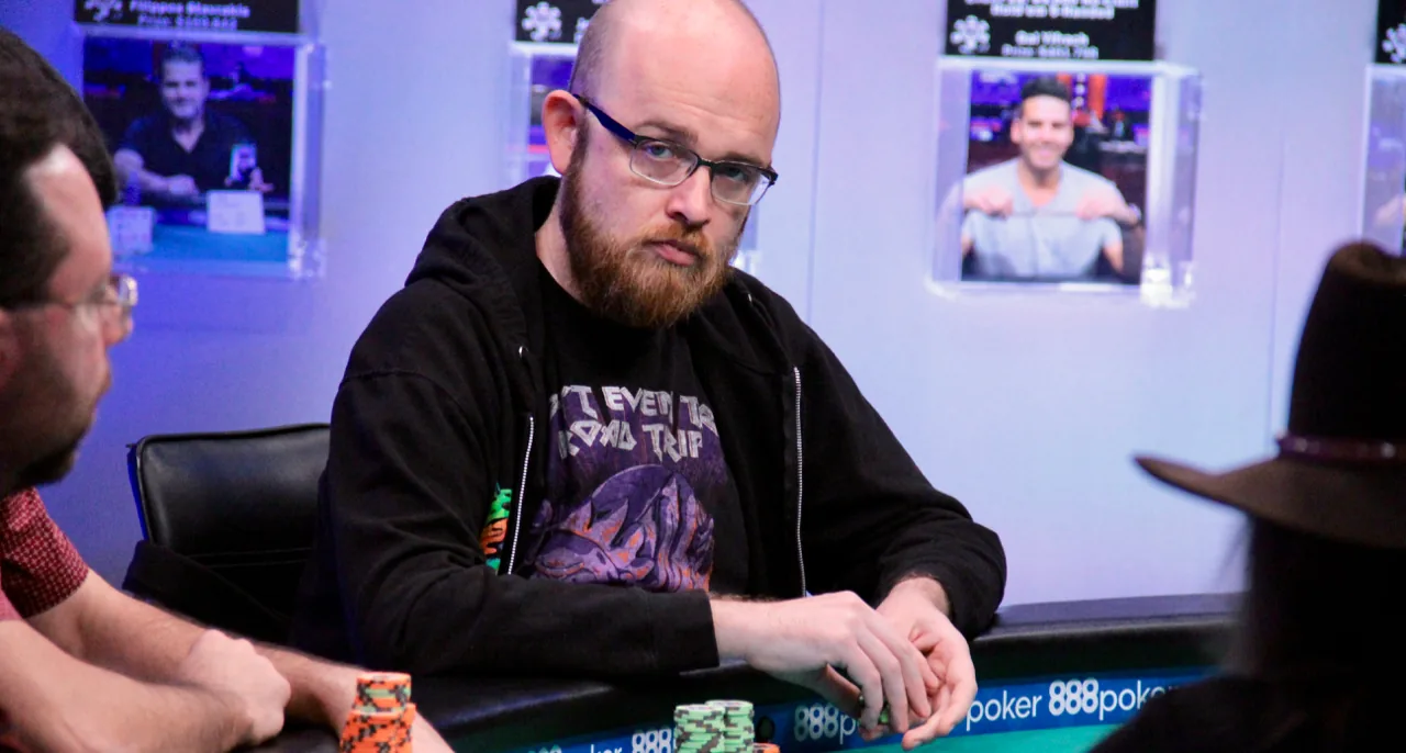 Дилан Линде публично обвинил Дэвида Питерса в неуплаченных долгах - CodigoPoker