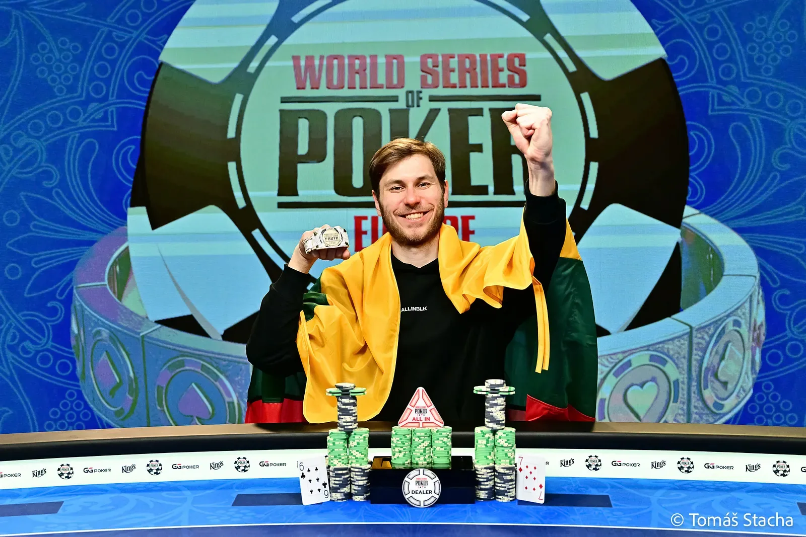 Мариус Кудзманас переезжает KK в хедз-апе, выигрывает Main Event WSOPE и забирает €2 миллиона - CodigoPoker