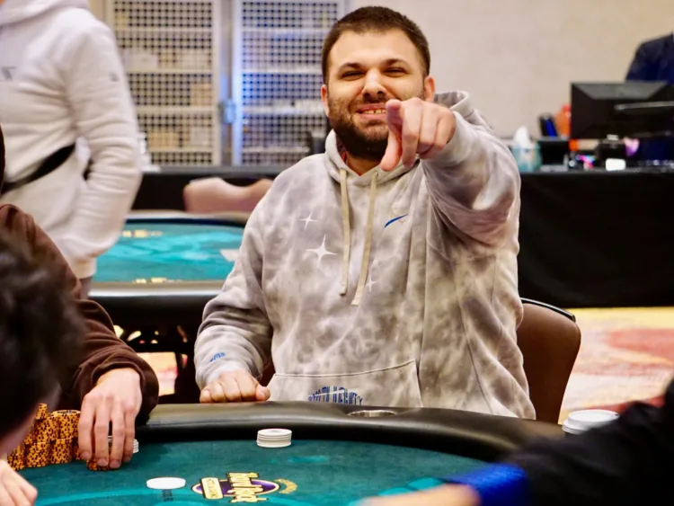 Скандал на баббле WSOPE: необычный фолд вызвал гнев игроков — CodigoPoker