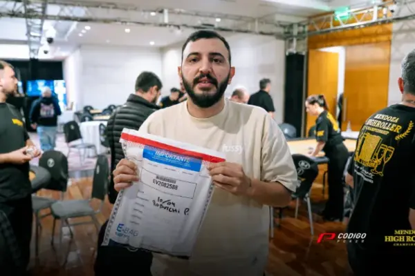 Patricio Robuschi лидирует в Mendoza High Roller Championship