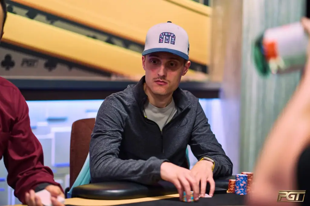 ¿La mano del torneo? Jeremy Becker se dobló con J High en el US Poker Open