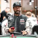 Negreanu подвергся своему первому неудачному розыгрышу на WSOP 2026: его тузы взорвались прямо на пузыре - CodigoPoker