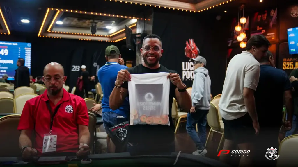 Jhonatan Saenz comandó las acciones del Día 1B en el Mini Main Event de la WSOP Panamá