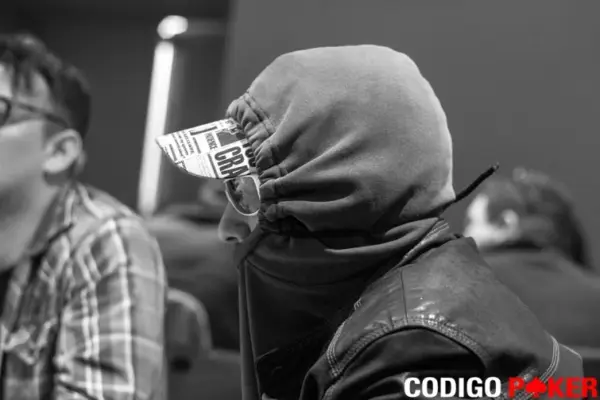 Теллсы не умерли: язык тела снова на вес золота в современном покере - CodigoPoker