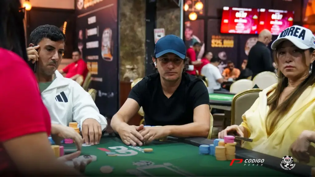 Сантьяго Надаль лидирует среди ацтеков в Главном событии WSOPC Панама