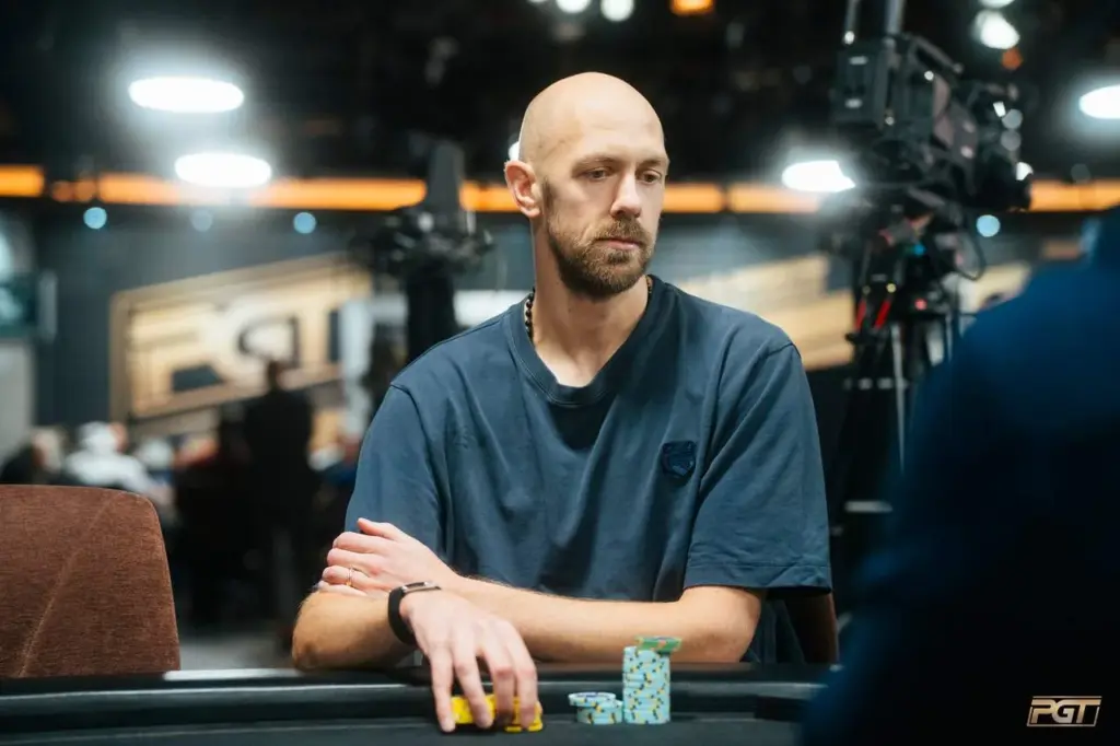Stephen Chidwick foldea una escalera y queda con menos de una ciega en el 250K SHR del EPT Montecarlo