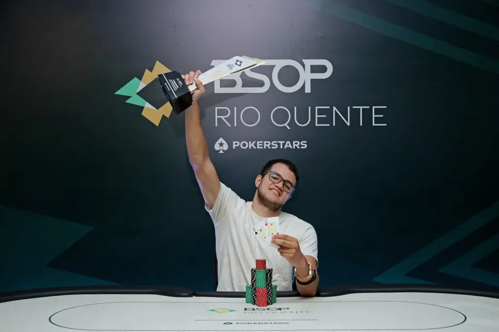 Carlos Serrano volvió a la cima: es campeón del Grand High Roller del BSOP Rio Quente
