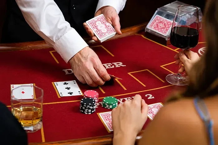Un juez impidió la prohibición de los juegos de cartas en California
