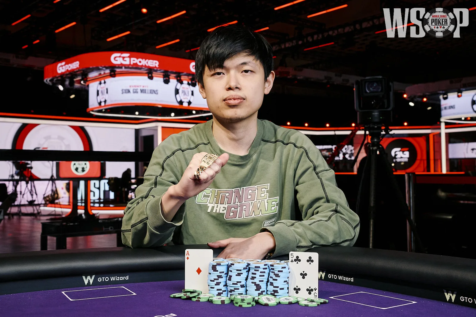 Первый кэш и первый браслет: Хунхао Чжан выиграл Событие #13 WSOP - CodigoPoker