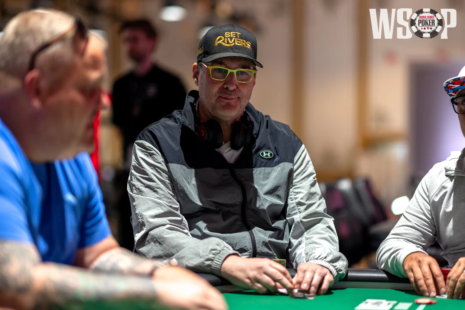 Phil Hellmuth среди 15 финалистов чемпионата Omaha Hi-Lo - CodigoPoker