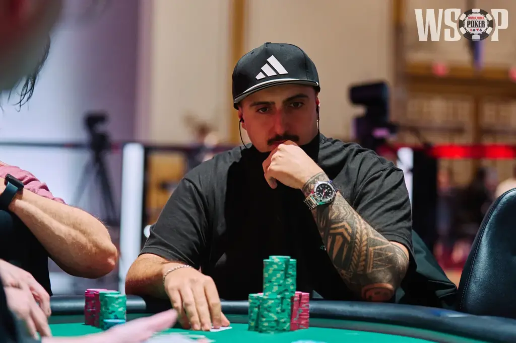 Янник Капочетти вышел за финальный стол U.S. Circuit Championship WSOP