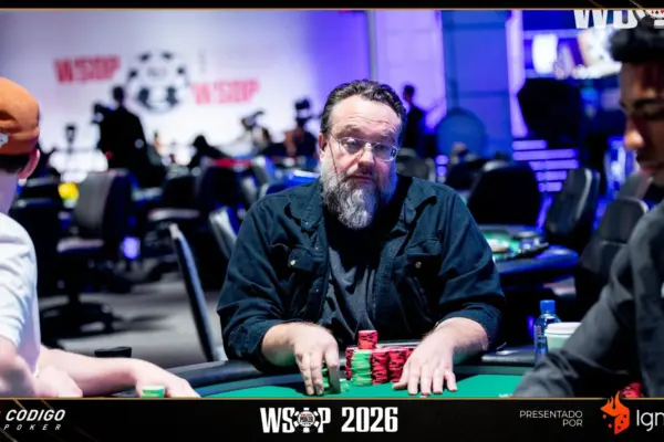 Не смог превзойти папу Дойла: Тодд Брансон проиграл в главном событии WSOP после жестокого неудачного розыгрыша -
