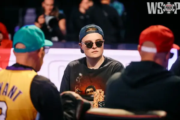 Lucas Jumalon, готов защитить свое лидерство во 2-й день Главного события WSOP: "Каждая раздача, которая