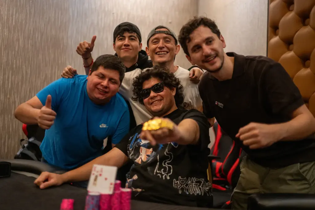 Erick Tovar reclamó el brazalete de campeón del Mystery Bounty