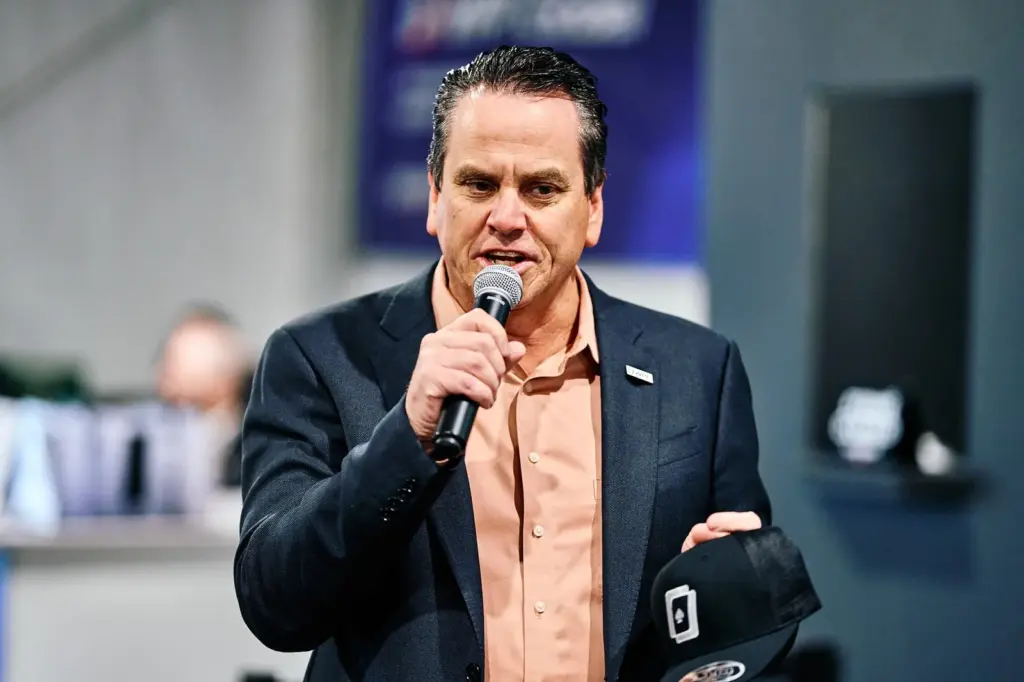 Matt Savage propone cambiar el término «shot clock» en el poker