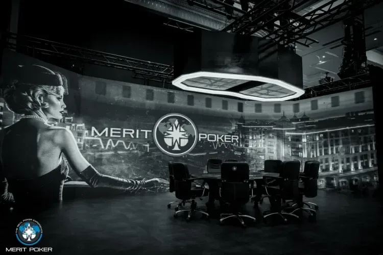 Merit Noir Table