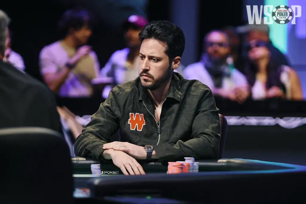 Adrián Mateos lidera las apuestas: ¿quién será el #1 del poker en 2026?