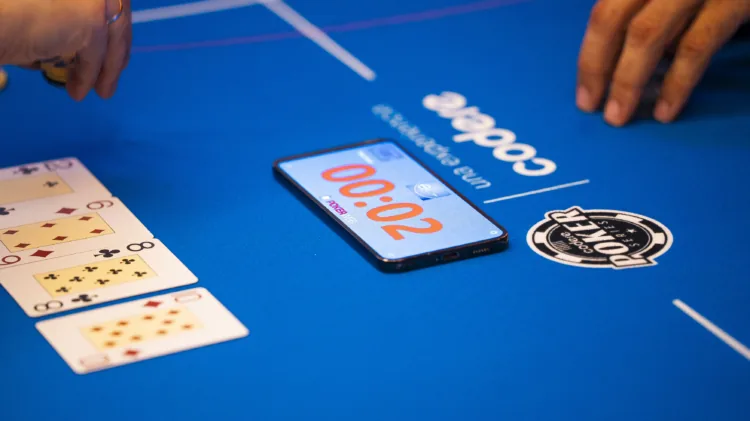 Столлинг под микроскопом: почему покеру нужно ускорить игру? - CodigoPoker