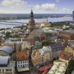 Рига снова раздаёт карты: классика Балтики, идеально подходящая для сочетания покера и путешествий - CodigoPoker