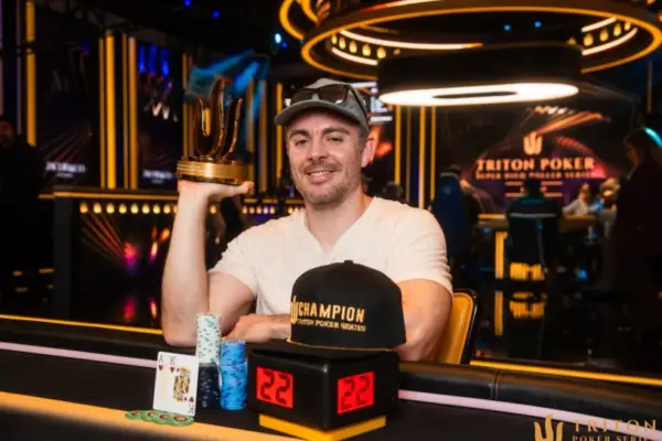 Ben Tollerene завоевывает свой пятый титул Triton после идеальной ночи - CodigoPoker